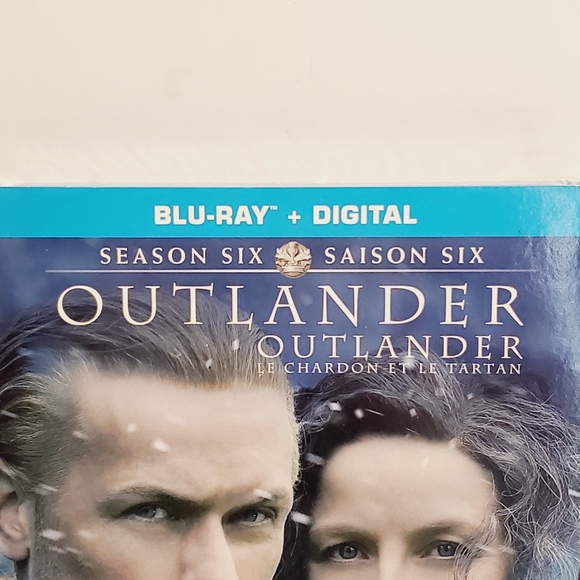 Sealed! Outlander: The Heart of the Storm - Season 6 (Blu-Ray + Digital) - Picture 3 of 7